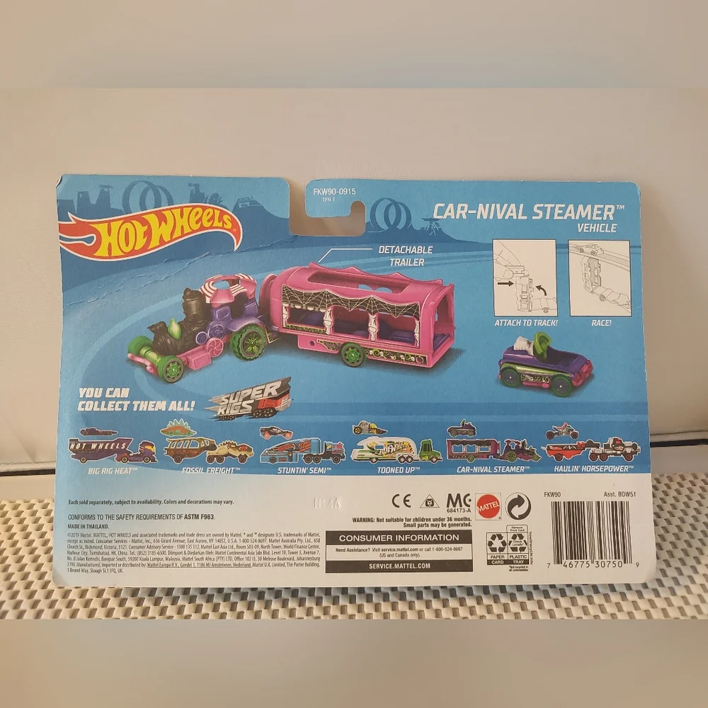 Hot Wheels Car-Nival Steamer With Car Super Rigs 2019 NWT